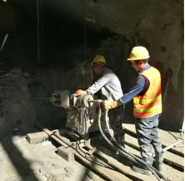 卡若水下抗分散灌浆料特点 水下不分散注浆料介绍